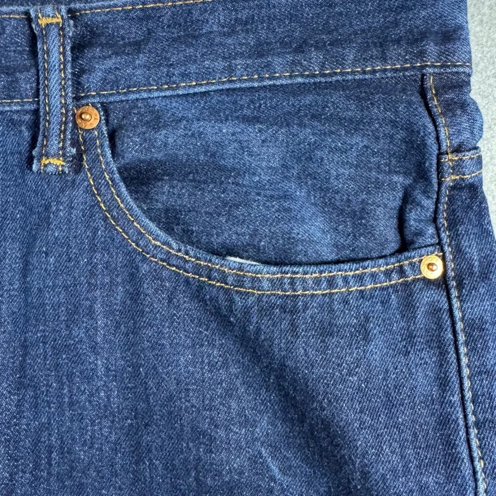 Levis 550 Relaxed Fit Jeans Mens 40x30 (Fits 40x26) Dark Wash Indigo Tapered Leg